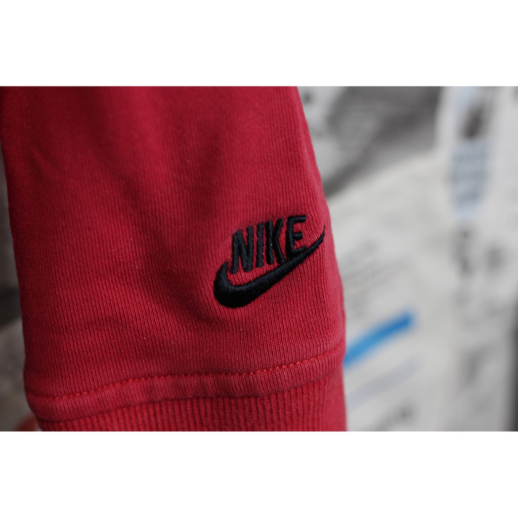 Áo Khoác hoodie Nike màu đỏ có Zip kéo đã qua sử dụng.