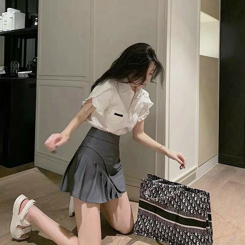 Áo sơ mi viền tay bèo phối sọc đỏ trắng  ( phôm 55kg trở lại đẹp) 🥰