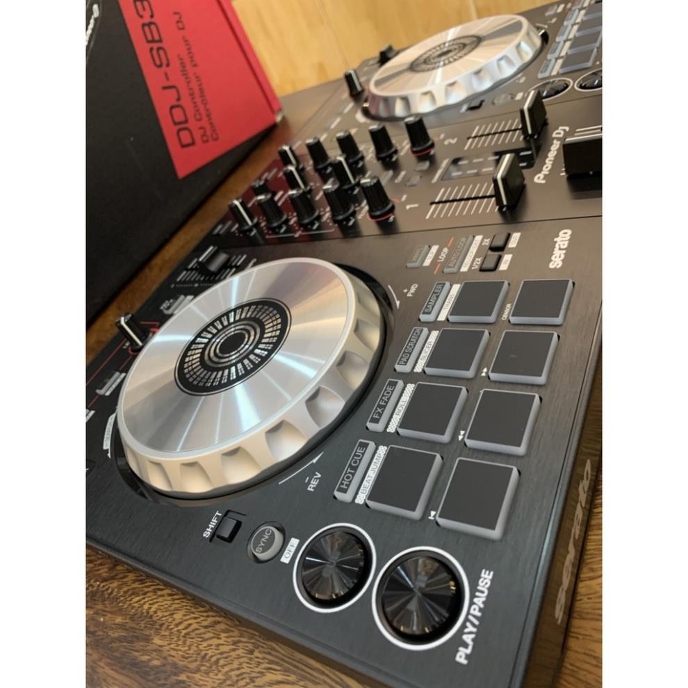 Bàn DJ Controller DDJ-SB3 (Pioneer DJ) sử dụng Serato DJ