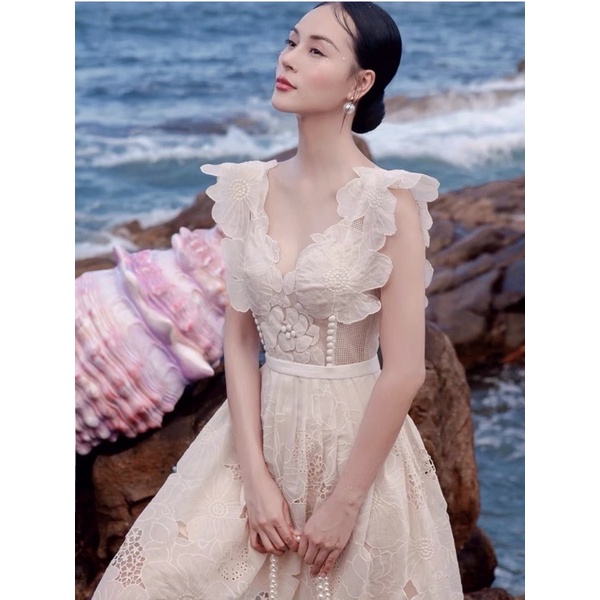 Đầm Ren Thêu Màu Nude