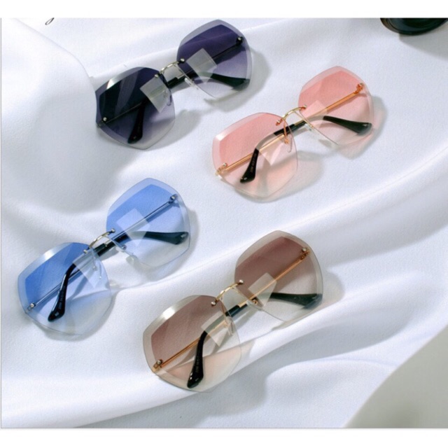 MẮT KÍNH THỜI TRANG MẪU KHOANG KÍNH NỮ ỐC CỰC HOT HÀNG MỚI VỀ | BigBuy360 - bigbuy360.vn