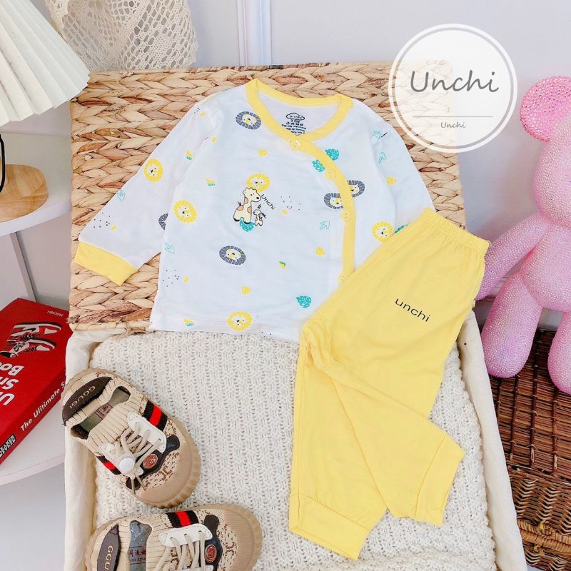 Bộ Quần Áo Dài Tay Sơ Sinh Unchi Cúc Lệch Quần Màu, Vải Thun Lạnh