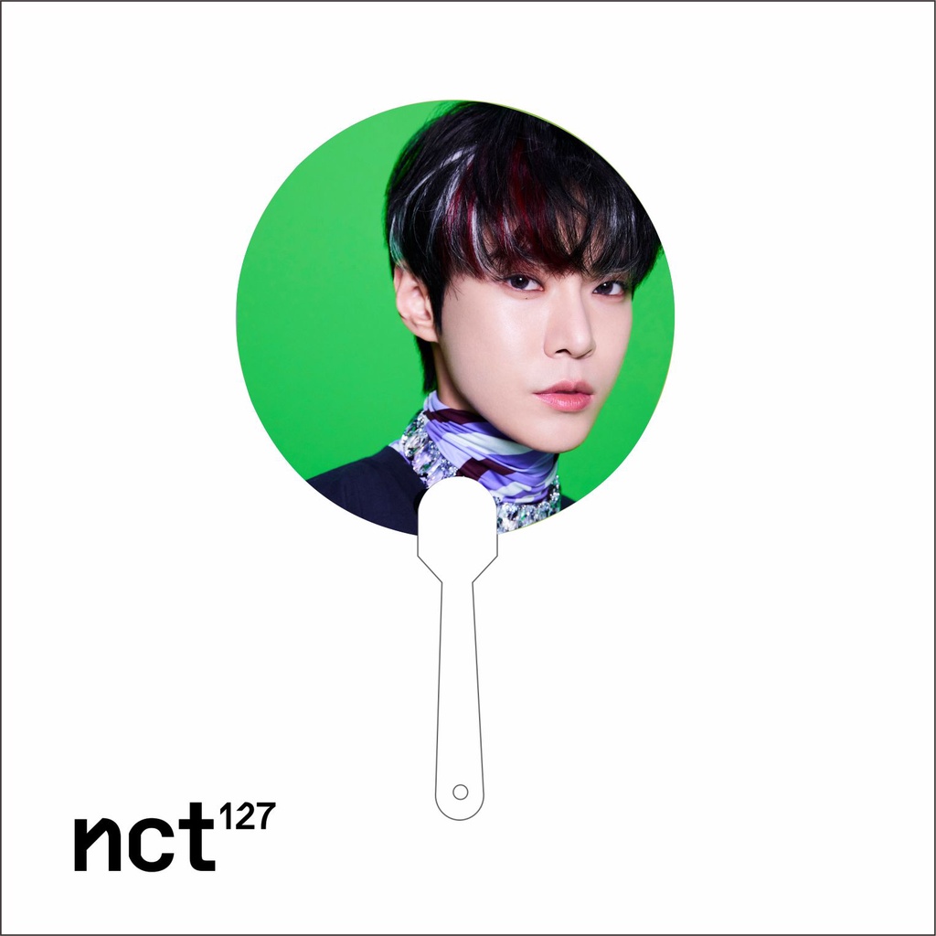 Quạt cầm tay in hình thành viên nhóm nhạc NCT