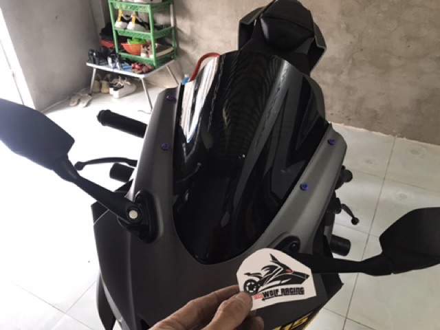 Ốc titan GR5 kính gió R15 v3