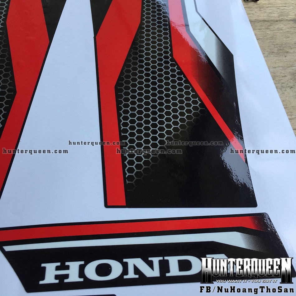 Tem rời dán xe Honda WAVE Blade đen đỏ tổ ong. Mẫu 2022 mới nhất. Decal cao cấp chống nước