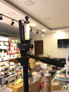 Giá đỡ điện thoại Tripod Kèm Remote Bluetooth