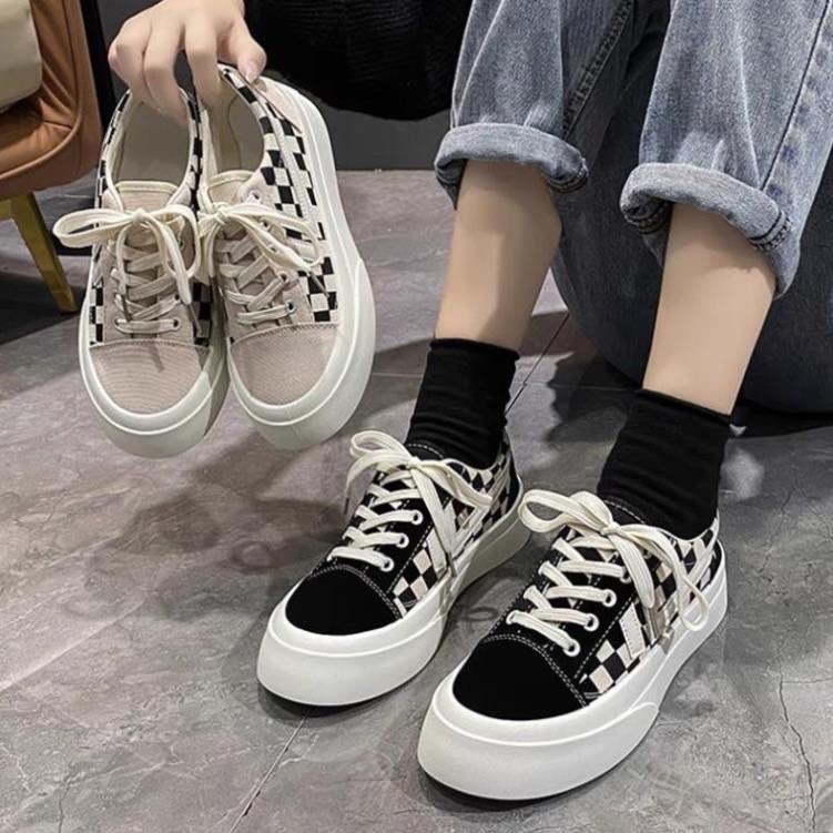 Giày thể thao cổ thấp kẻ caro đen nâu đế bằng cao - 3P