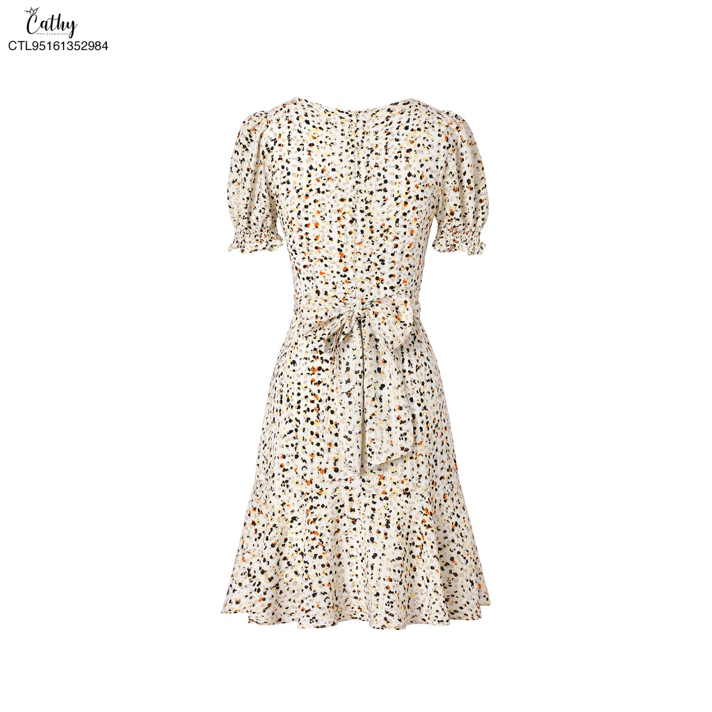 Đầm đuôi cá hoạ tiết Cathy Clans thắt nơ eo họa tiết li ti kem | BigBuy360 - bigbuy360.vn