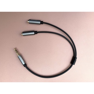 Cáp Audio 3.5mm 1 ra 2 UGREEN 10532 (20cm)