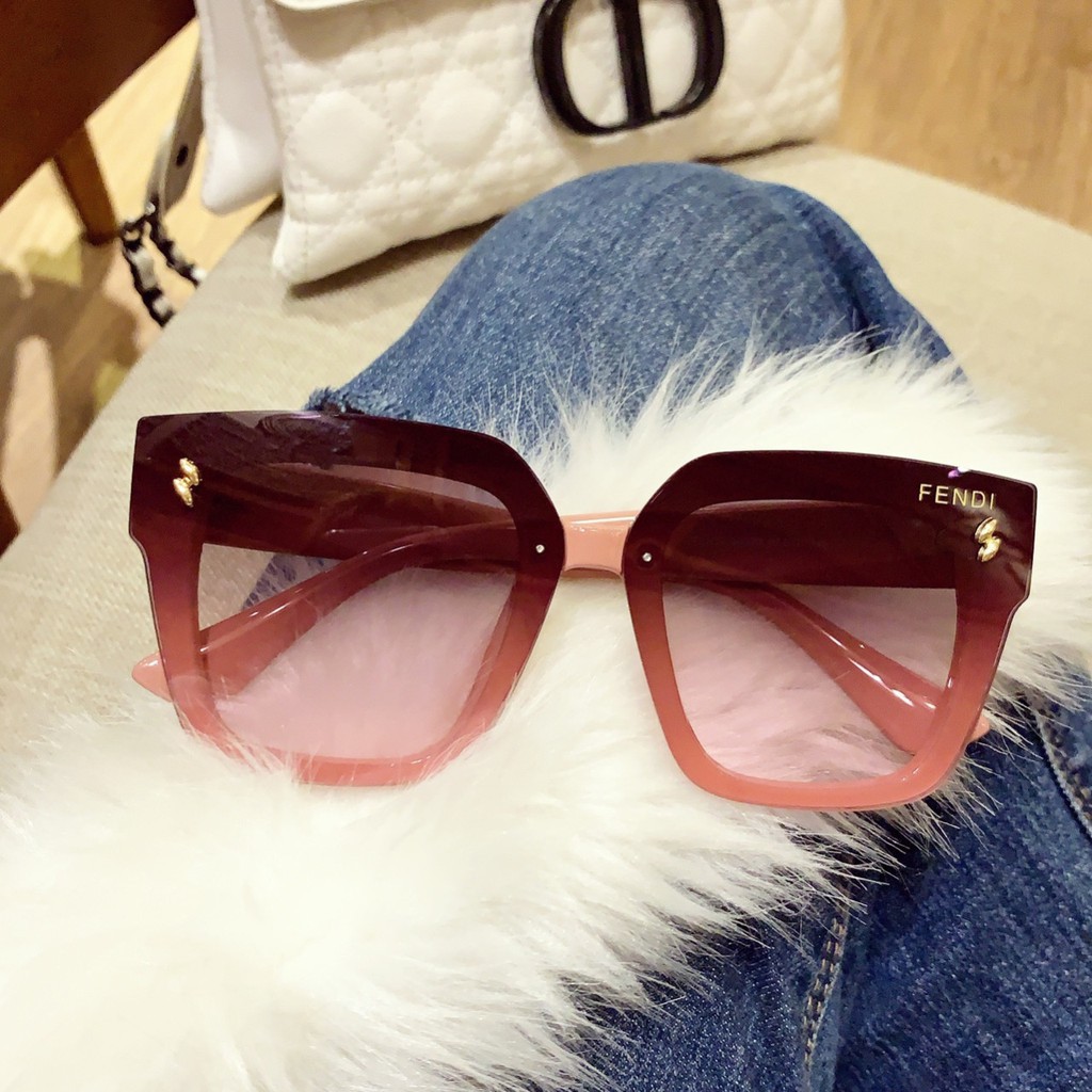 Kính mát thời trang nữ A2076 🕶 Kính chống tia UV bảo vệ mắt | BigBuy360 - bigbuy360.vn