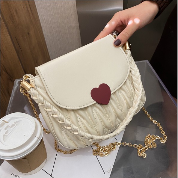 Túi trần tràm khóa trái tim đeo được 2 kiểu A016