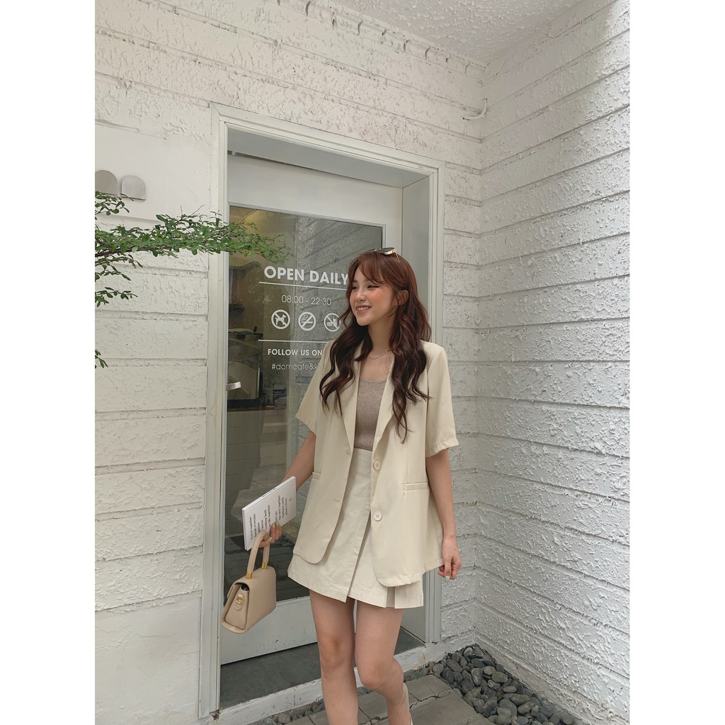 Blazer lụa cài khuy sau A-6907
