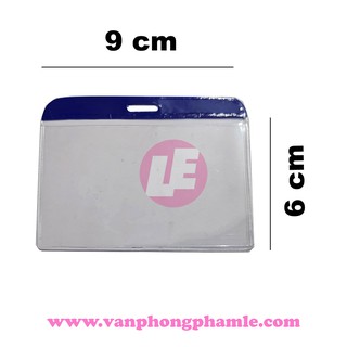 Bảng tên nhựa cứng viền xanh ngang 6 x 9 cm (Xấp 10 Cái)
