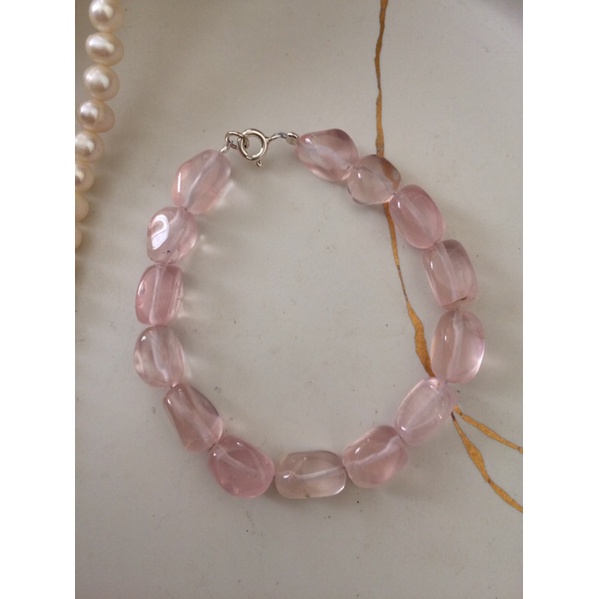 Vòng tay thạc h anh hồng