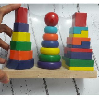 2 tháp xếp chồng 3 cọc + pompom