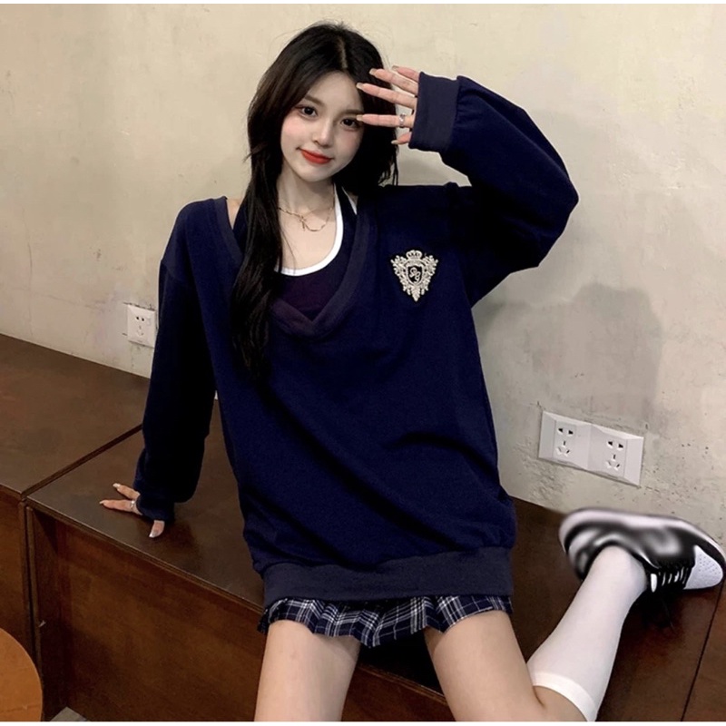 (Ảnhthậtcuối) Set Áo Sweater huy hiệu cổ tim L.Y Store [FREESHIP] Set áo 2 món màu xanh than HOT uzzlang