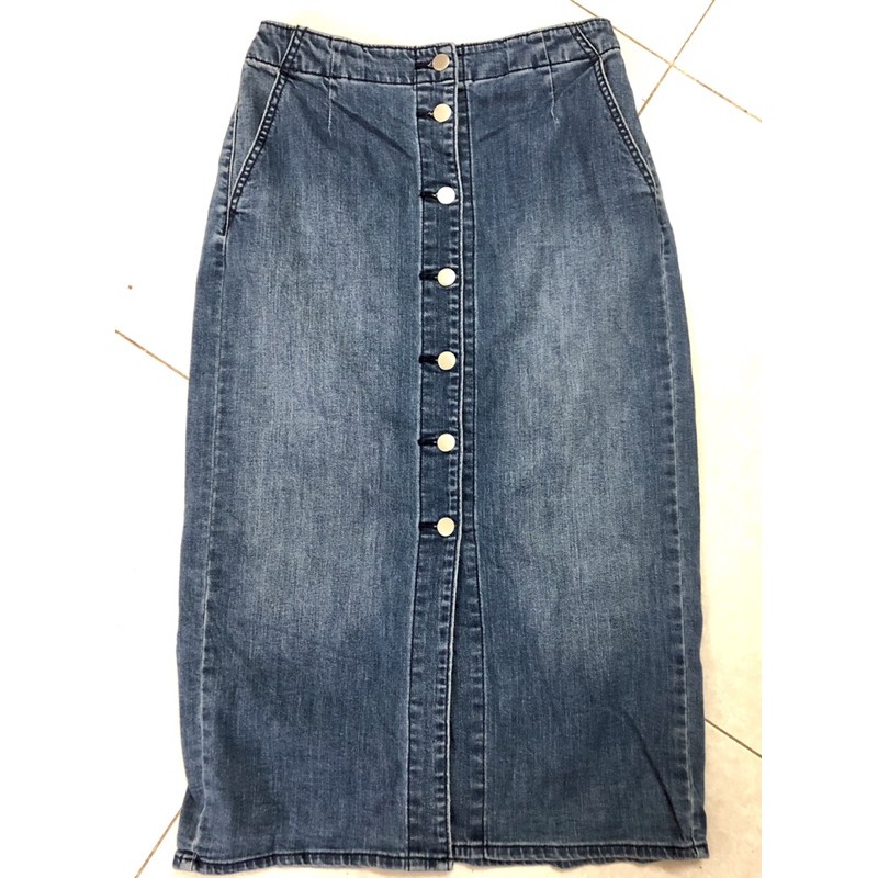 Chân váy bò GU chính hãng size L