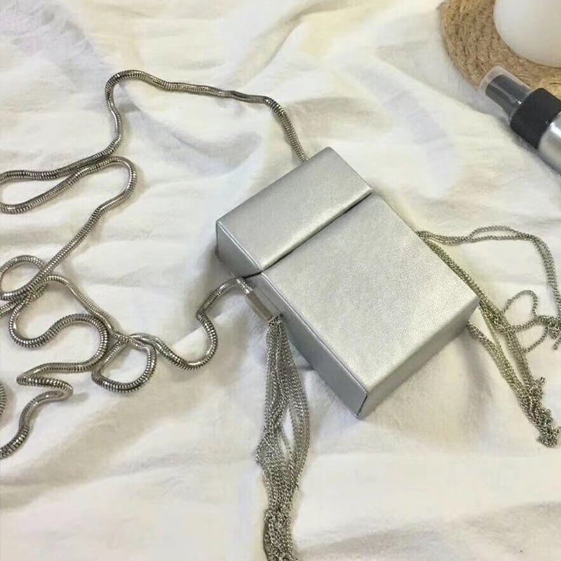 Túi Hình Hộp Thuốc Lá Dây Kim Loại Sang Chảnh Nam Nữ Thời Trang