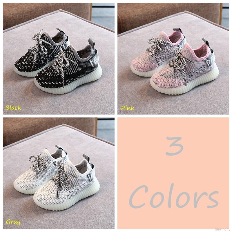 Giày đế mềm chống trượt có đèn phát sáng cho bé