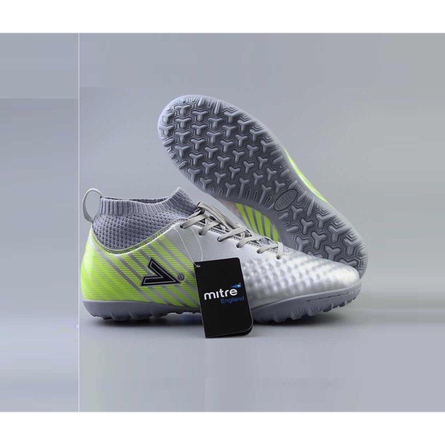 Giầy bóng đá Mitre