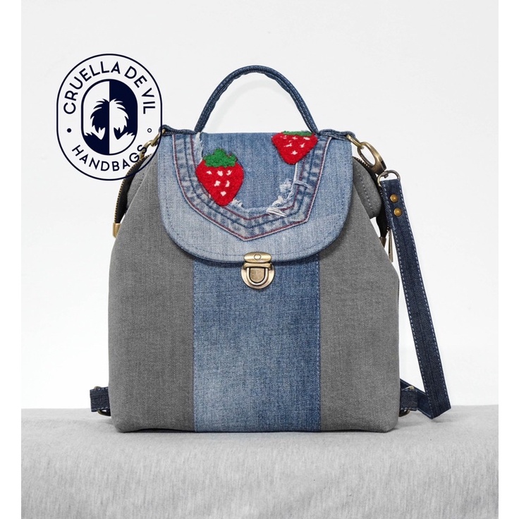 Balo jean tái chế từ quần jeans