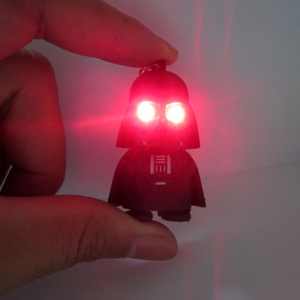 MÓC KHÓA CHIẾN BINH STAR WAR DARTH VADER SIÊU NGẦU CÓ ĐÈN LED TRONG PHIM CHIẾN TRANH GIỮA CÁC VÌ SAO