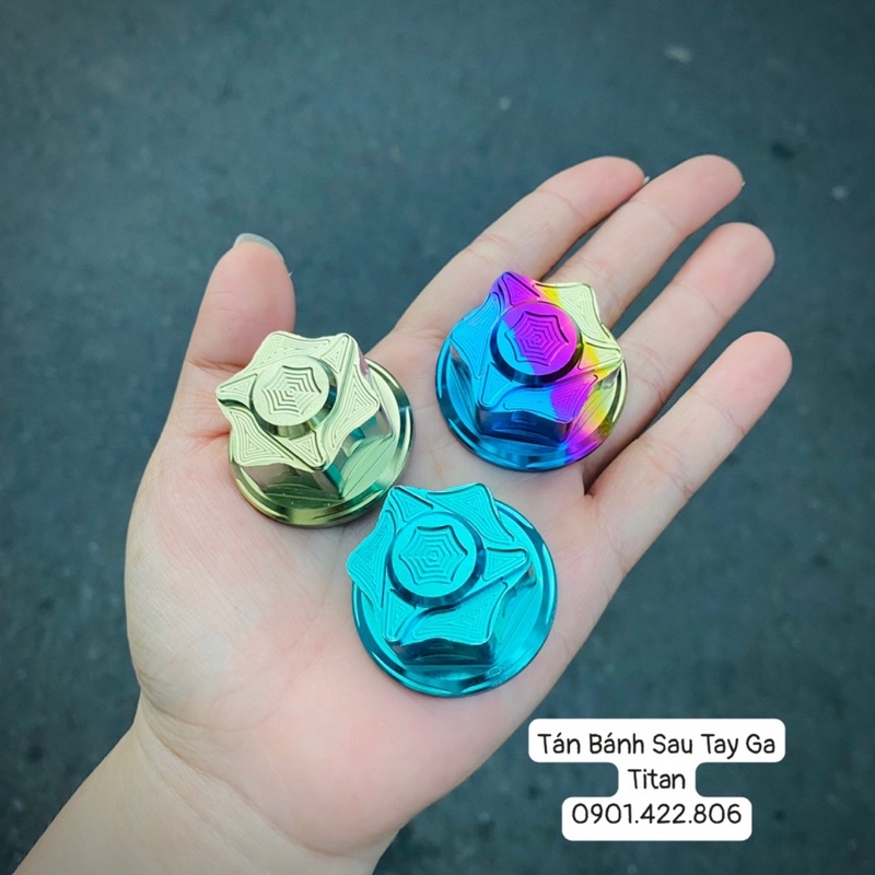 Tán Bánh Sau Tay ga Titanium Gr5 gắn nhiều dòng xe
