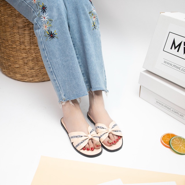 DÉP NỮ THỜI TRANG MWC - DÉP NỮ ĐẾ BỆT - DÉP LÊ NỮ PHỐI CHỮ- DÉP NỮ QUAI NGANG  THẮT NƠ CÁCH ĐIỆU SIÊU XINH NUDE -  3297