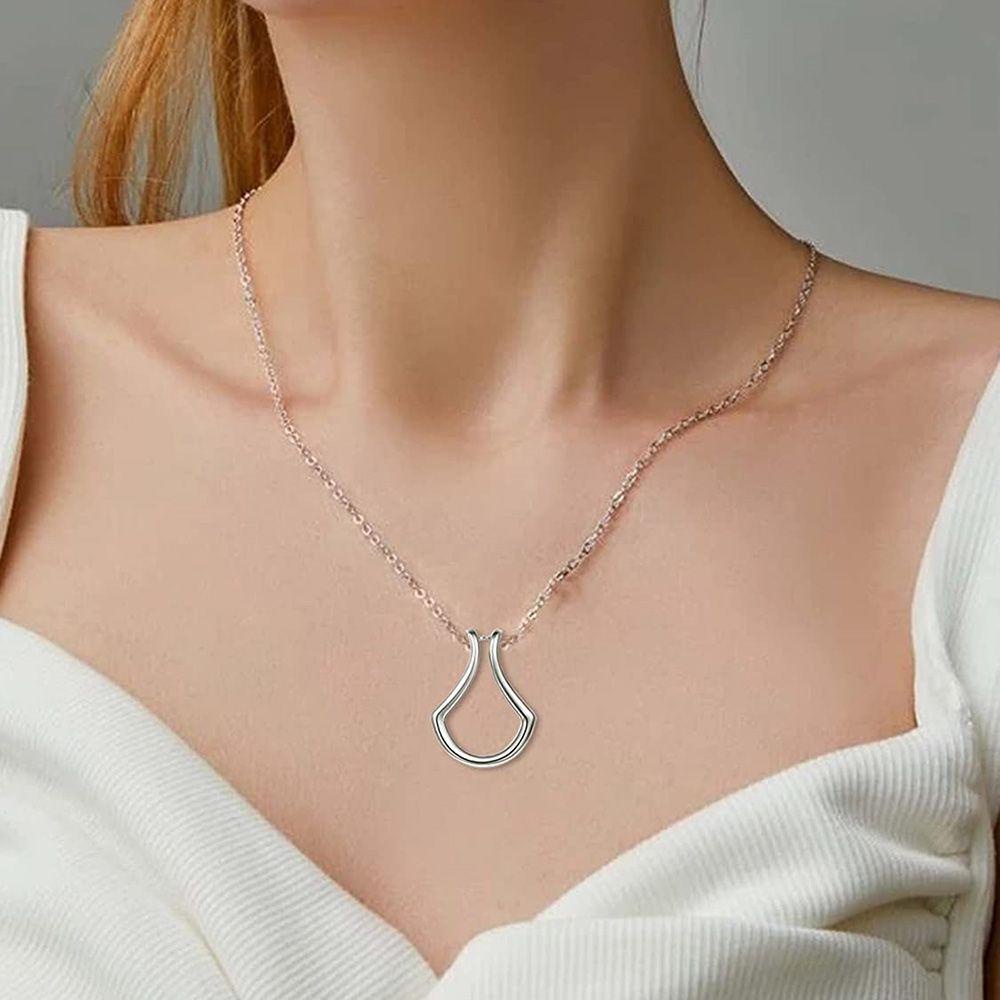 CACTU Vòng cổ Choker Bằng Thép Không Gỉ Mặt Chữ U Quyến Rũ Thanh Lịch