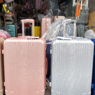 Vali Nhựa size 28