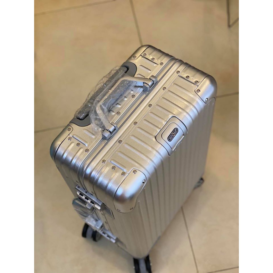 Vali kéo nhôm nguyên khối 28"