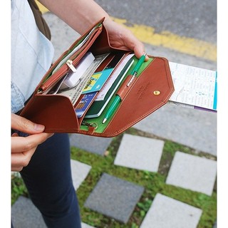 Ví cầm tay Tripping wallet dáng dài