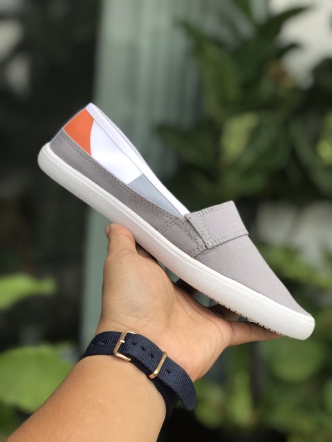 Giày Lacosteee Slipon Xám Cam | BigBuy360 - bigbuy360.vn