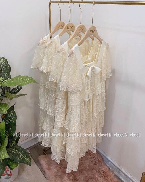 Váy Ren tầng tiểu thư