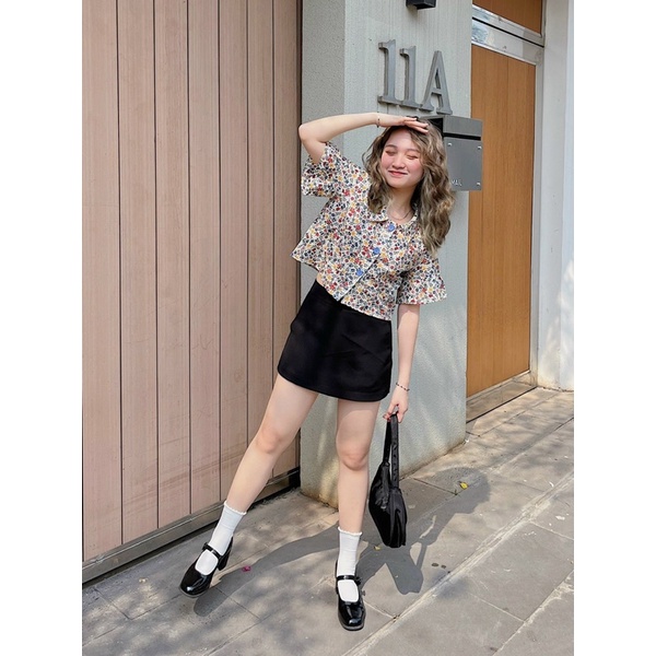 [Mã FAMARAL1 giảm 10K đơn 50K] Sibling House - Áo sơ mi form croptop chạy chỉ nổi Winie