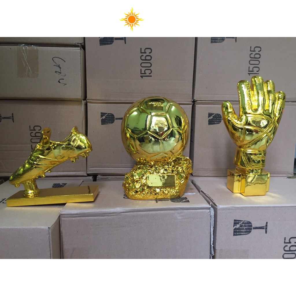 Cup bóng đá - Quả bóng vàng - Găng tay vàng- Chiếc giầy vàng