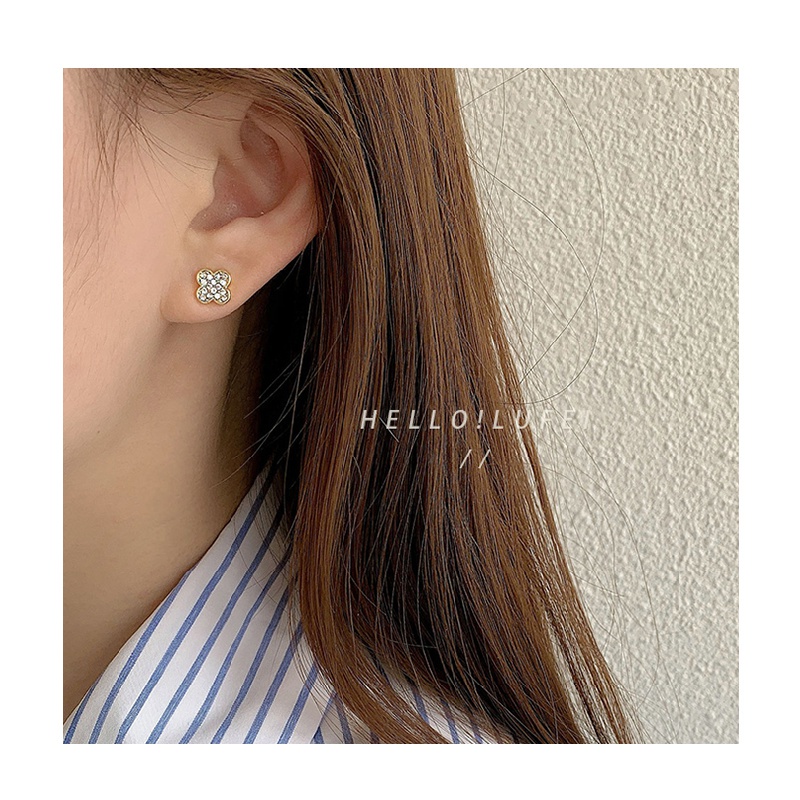 Bông tai thiết kế đơn giản dễ thương cho nữ