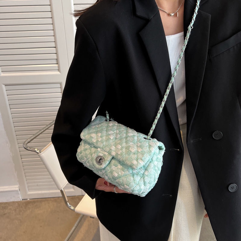 Túi Xách Đeo Vai Hình Vuông Cỡ Nhỏ Phối Dây Đeo Sợi Xích Thời Trang Năm Mới 2022 Cho Nữ