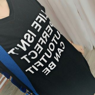 Đầm suông cổ tim sau lưng chéo dây