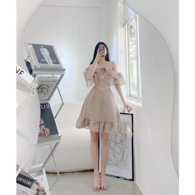 Đ𝗔̂̀𝗠 𝗬𝗘̂́𝗠 𝗥𝗢̛́𝗧 𝗩𝗔𝗜