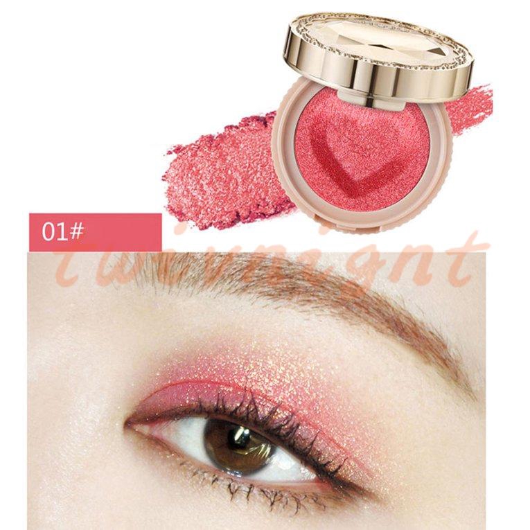 Phấn mắt màu đơn có nhũ óng ánh cho đôi mắt thêm thu hút