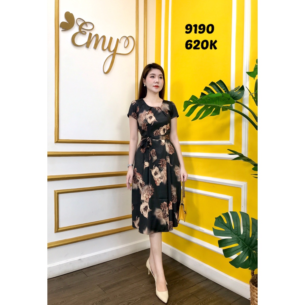Đầm EM9190 Xoè Nền Đen HT