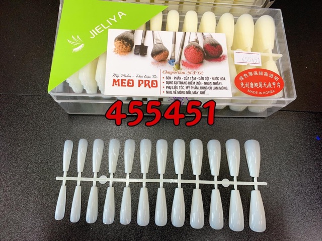 Hộp móng vĩ úp phom thang vuông trong ôm phom đủ size (504 móng )