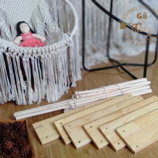 Tấm gỗ thông làm kệ