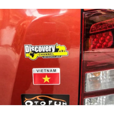 Miếng dán trang trí in họa tiết hình lá cờ quốc kỳ Việt Nam 3D độc đáo tem sticker decal xe hơi ô tô kim loại nhôm