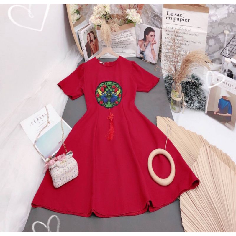 đầm đỏ thêu đắp xèo | BigBuy360 - bigbuy360.vn