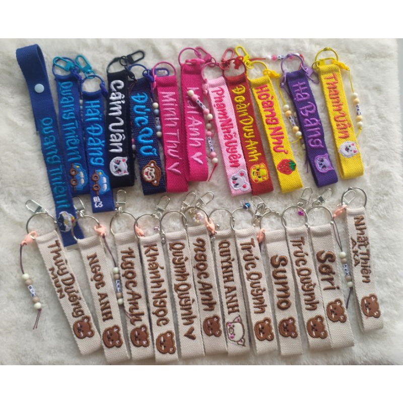 Nametag màu sắc thêu tên + hình theo yêu cầu k tính phí đổi hình