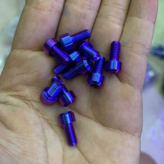 Ốc GR5 titanium 5 ly 1 phân đầu trụ