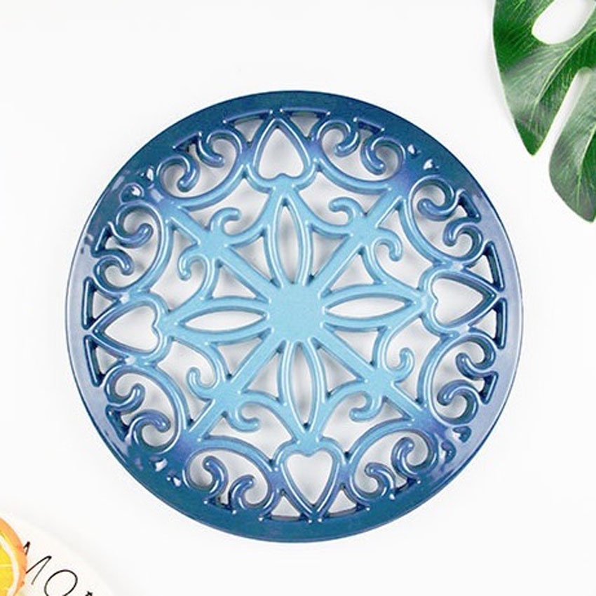 Ai  AN 12 Đế lót nồi cách nhiệt gang tráng men hình hoa 21 cm chuyên dùng cho nồi Le Creuset, chất liệu