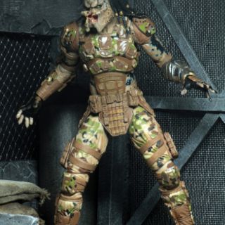 Mô hình Neca Predator Emissary 2